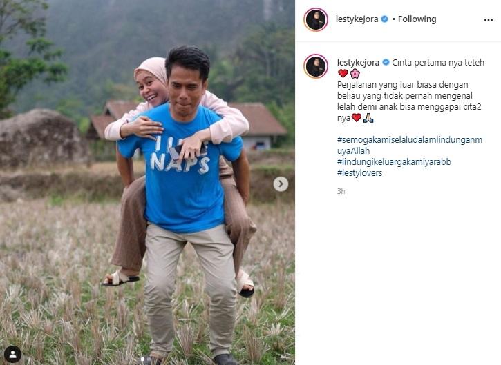 Lesty Kejora dan ayahnya. (Instagram/@lestykejora)