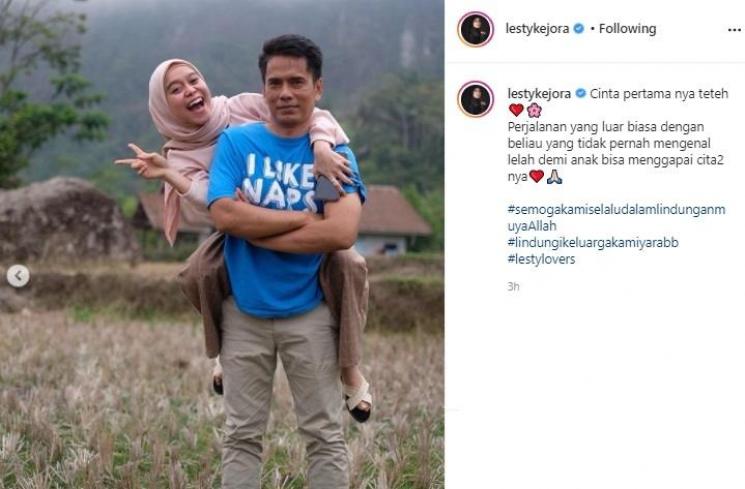 Lesti Kejora dan ayahnya. (Instagram/@lestykejora)