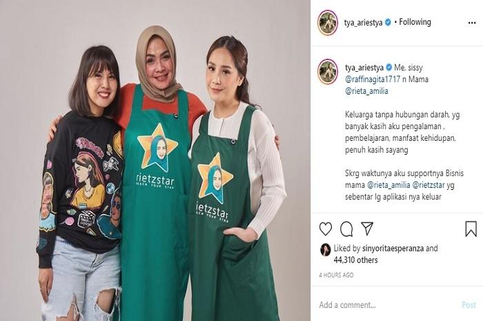 Tya Ariestya merupakan bagian keluarga Rieta Amilia (Instagram @tya_ariestya)