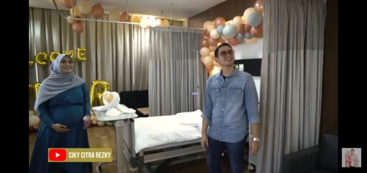 Citra Kirana dan Rezky Aditya (YouTube/Ciky Citra Rezky)