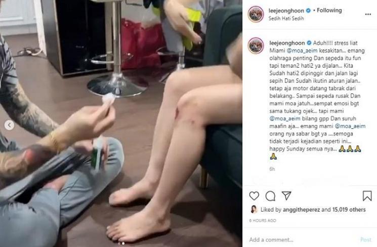 Istri Lee Jeong Hoon ditabrak saat bersepeda (Instagram @leejeonghoon)