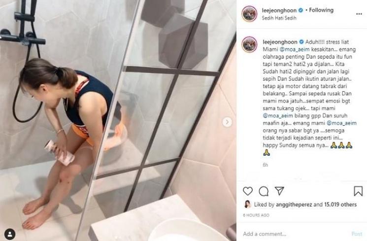 Istri Lee Jeong Hoon ditabrak saat bersepeda (Instagram @leejeonghoon)