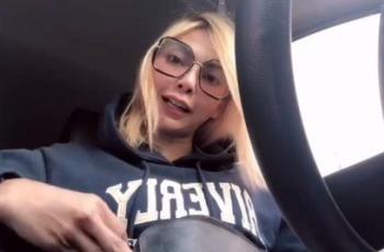 Mobil Hancur, Artis Gusti Rosaline Oca Kecelakaan di Tol