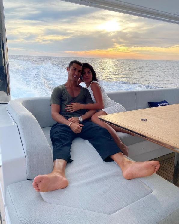 Pacar Cristiano Ronaldo, Georgina Rodriguez (Instagram/@georginagio)