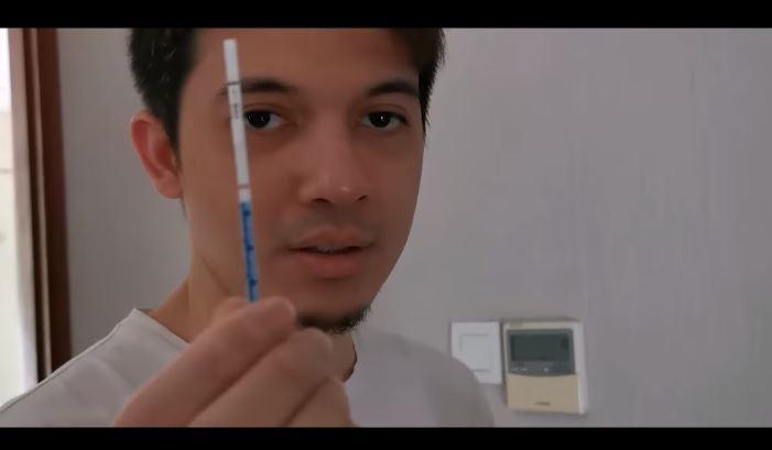 Irwansyah dan Zaskia Sungkar. (Youtube/TheSungkarsFamily)