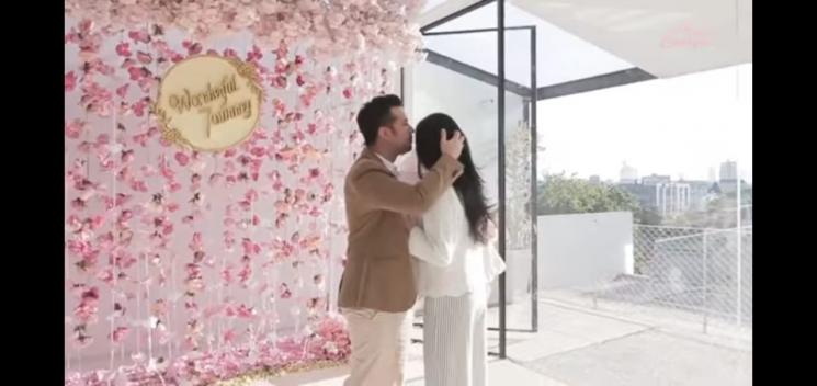 Arumi Bachsin dan Emil Dardak Anniversary ke-7 (YouTube/Arumi Bachsin)