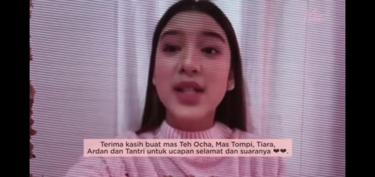 Arumi Bachsin dan Emil Dardak Anniversary ke-7 (YouTube/Arumi Bachsin)