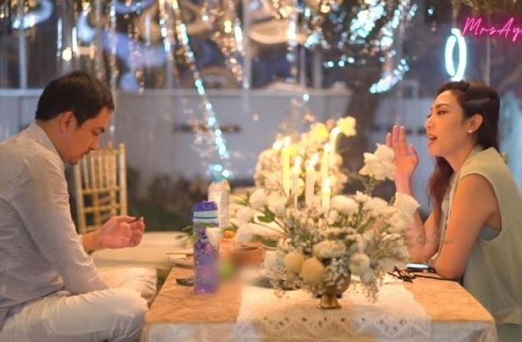 Momen ultah Ayu Dewi. (Youtube/MrsAyuDewi)