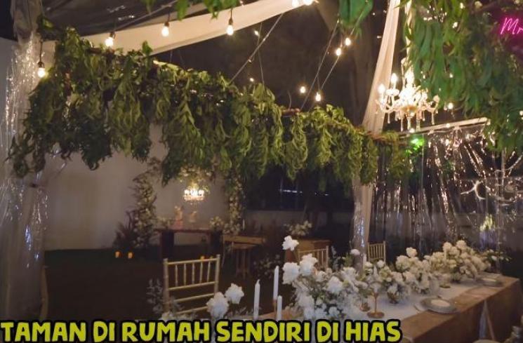 Momen ultah Ayu Dewi. (Youtube/MrsAyuDewi)