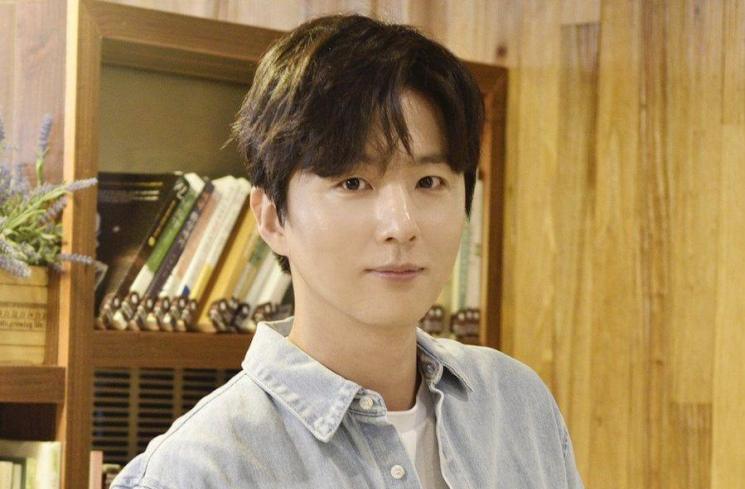 Shin Dong Wook (Soompi.com)