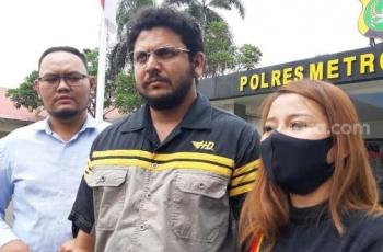 Follow Up Kasus dengan Adik Angel Lelga, Adik Vicky Prasetyo Datangi Polres Bekasi