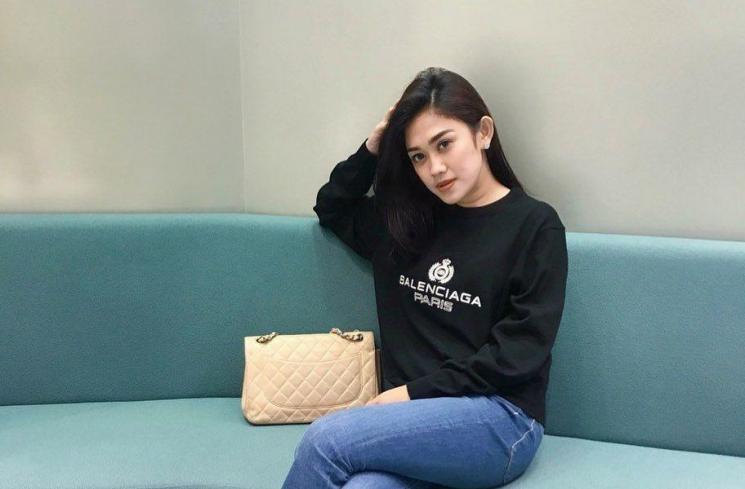 Oline Mendeng (Instagram.com/ollinemendeng)