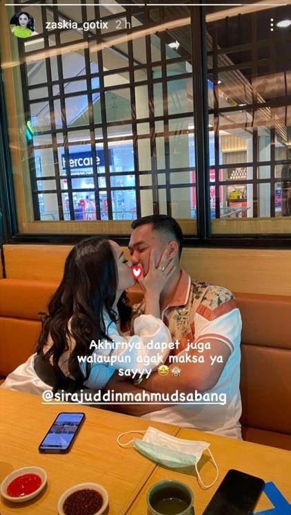 Zaskia Gotik dan Sirajuddin Mahmud Sabang (Instagram/@zaskia_gotix)