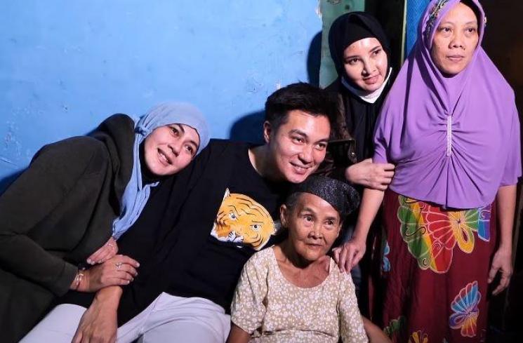 Momen Baim Wong ketemu Nenek Iroh. (Youtube/BaimPaula)