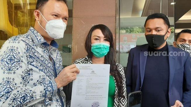 Henny Mona, istri Rio Reifan melaporkan 3 akun IG ke polisi [MataMata.com/Evi Ariska]