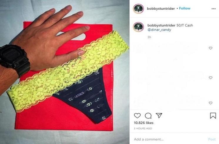 Celana dalam Dinar Candy terjual (Instagram @bobbystuntrider)