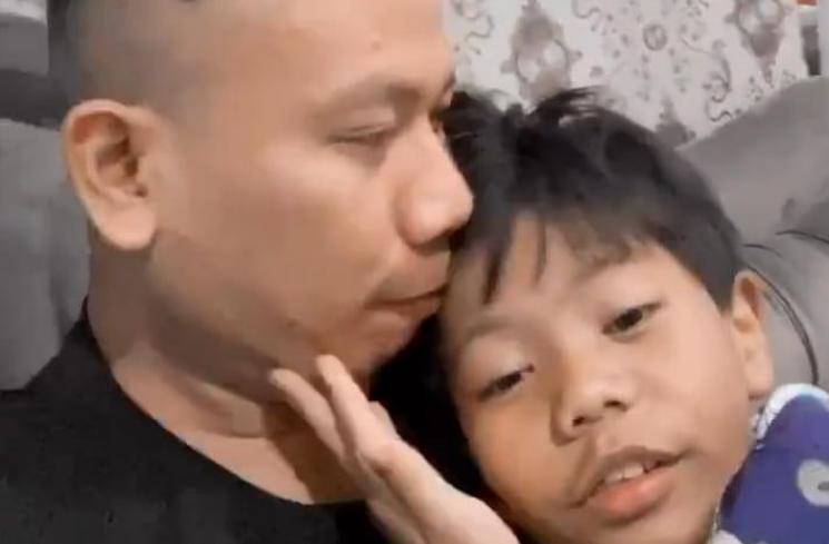 Vicky Prasetyo dan anak-anak (Instagram/@vickyprasetyo777)