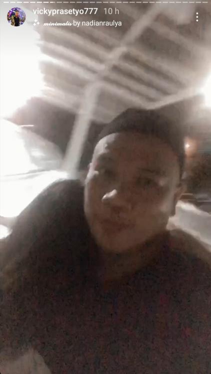 Vicky Prasetyo dan anak-anak (Instagram/@vickyprasetyo777)