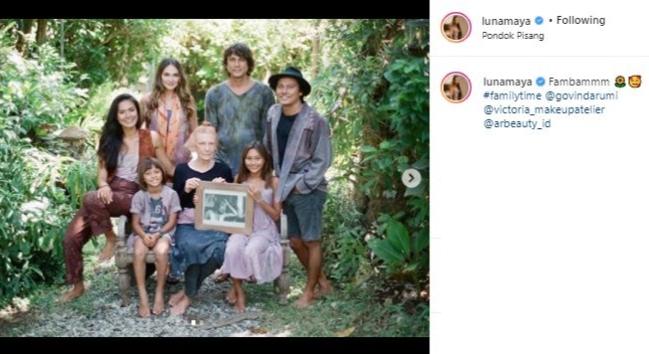 Potret keluarga Luna Maya. (Instagram/@lunamaya)