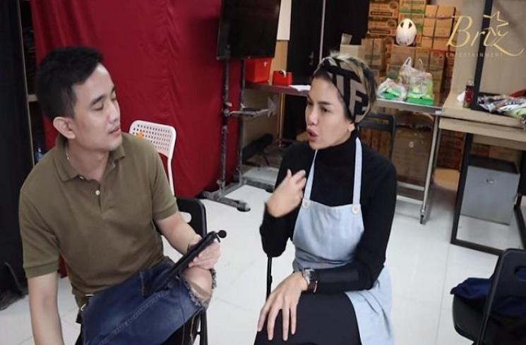 Nikita Mirzani memberikan gaji manajernya no limit (Tangkapan layar YouTube channel BRIZ Entertainment)