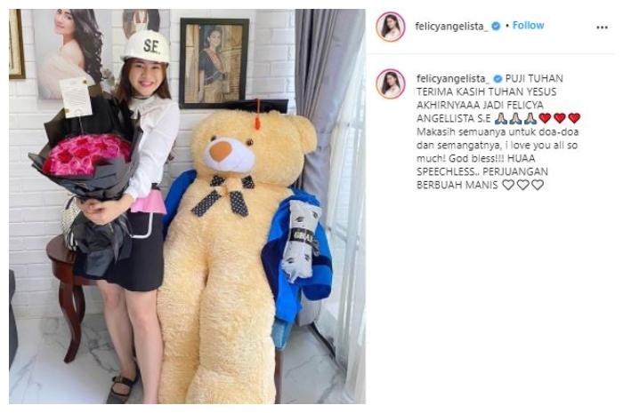 Felicya Angelista sidang skripsi. (Instagram/@felicyangelista_)