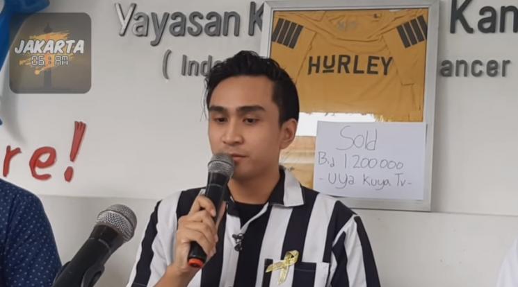 Lutfi Agizal saat umumkan bajunya sudah terjual (Youtube.com/jakarta6:AM)