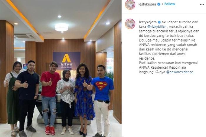 Lesty Kejora dapat kejutan apartemen dari Rizky Billar. (Instagram/@lestykejora)