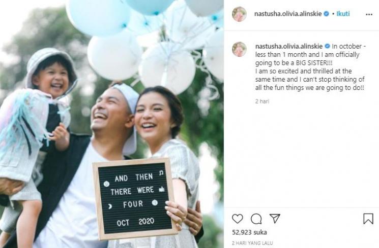 Chelsea, Glenn dan Nastusha sambut hadirnya anggota keluarga baru (Instagram.com/nastusha.olivia.alinskie)