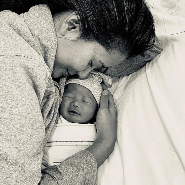 Titi Radjo Bintang melahirkan buah hatinya. (Instagram/@titiradjopadmaja)