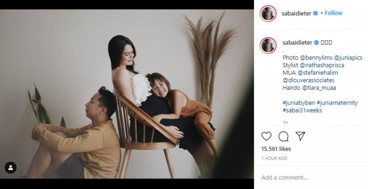 Sabai Morscheck maternity shot (Instagram.com/sabaidieter)