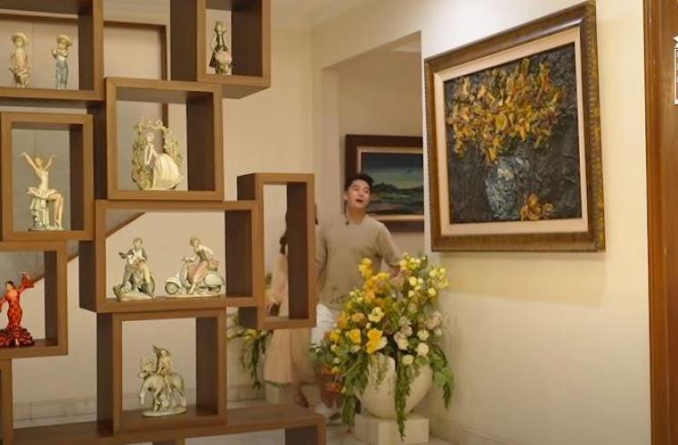 Rumah megah calon mertua Boy William. (Youtube/BoyWilliam)