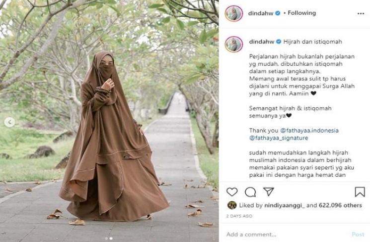 Dinda Hauw pakai cadar (Instagram @dindahw)