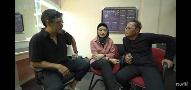 Sule lamar Nathalie Holscher di depan Andre Taulany (YouTube/Taulany TV)