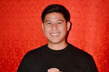 Suasana Rumah Duka Nino RAN, Banjir Karangan Bunga dari Rekan Artis