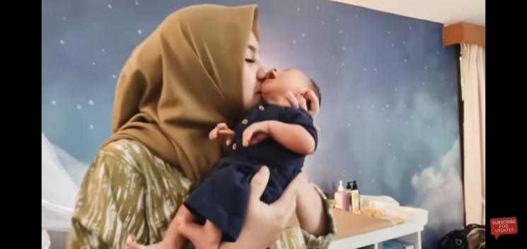 Irish Bella dan Ammar Zoni (YouTube/Aish TV)