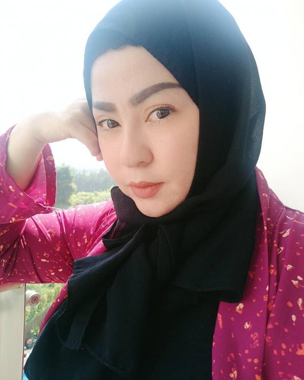 Dewinta Bahar (Instagram/@dewintabaharreal)