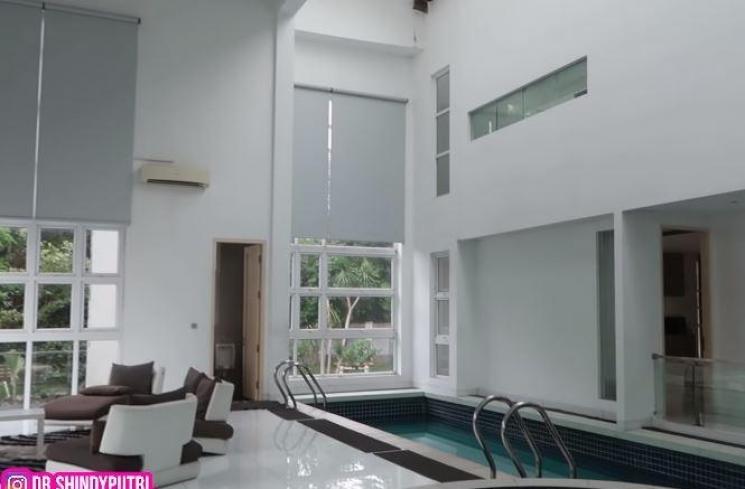 Calon rumah baru Ria Ricis. (Youtube/DokterShindy)