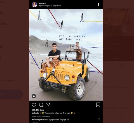 Foto Awkarin yang mencuri hasil ilustrasi seniman (Twitter.com/Alle_santo)
