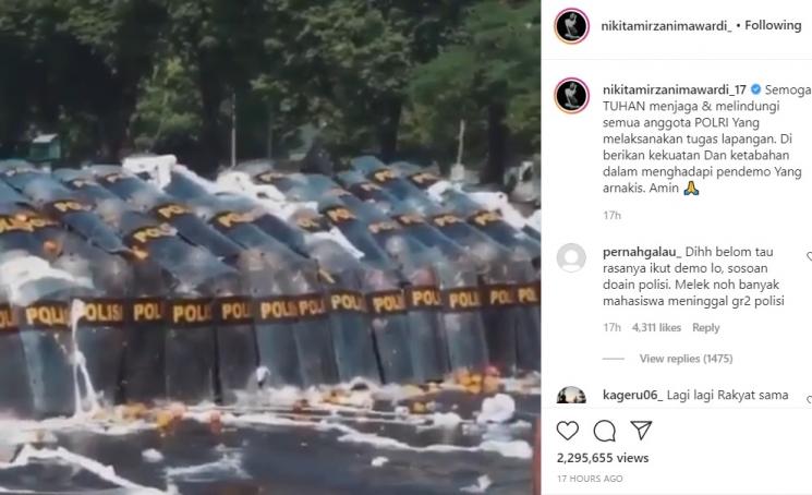 Postingan Nikita Mirzani mendooakan aparat yang berjaga saat demo. [Instagram]