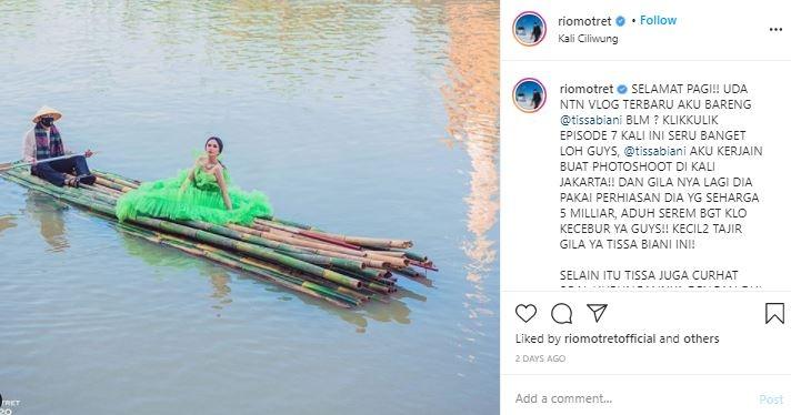 Tissa Biani di Kali Ciliwung. (Instagram/@riomotret)