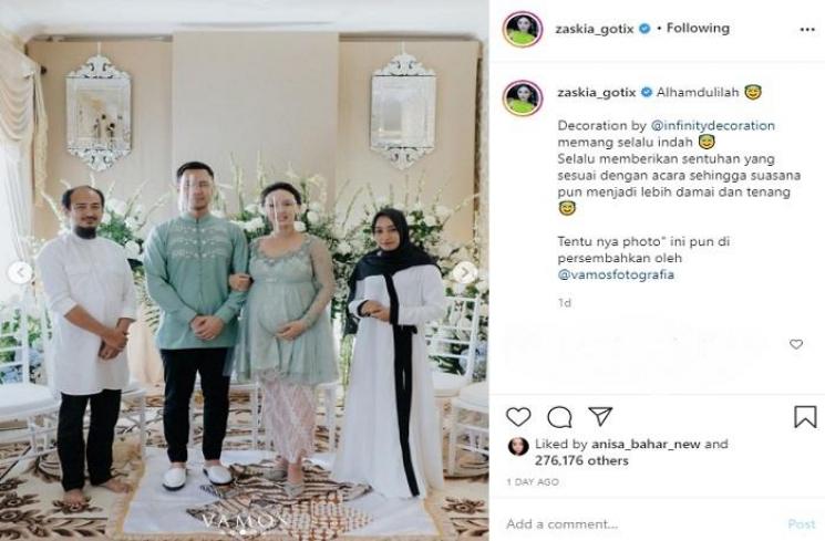 Momen siraman 7 bulanan Zaskia Gotik (Instagram @zaskia_gotix)