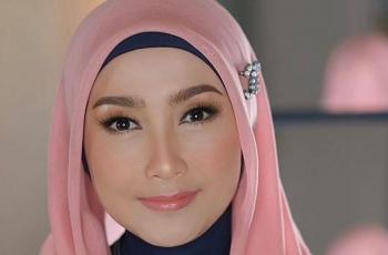 8 Artis Berhijab Vakum dari Dunia Hiburan, Ada yang Memilih Jadi Anggota Dewan