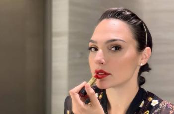 Viral Gal Gadot Menidurkan Bayinya: Habis Lahiran Cantik Paripurna!