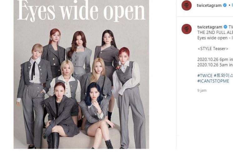 TWICE (Instagram.com/twicetagram)