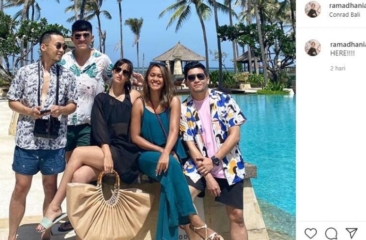 Nia Ramadhani liburan bareng sahabat (Instagram.com/ramadhaniabakrie)