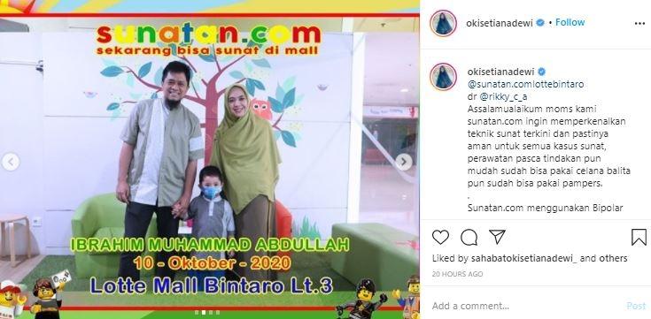 Anak Oki Setiana Dewi sunat di Mall. (Instagram/@okisetianadewi)