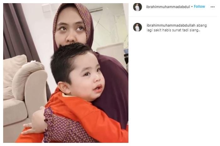 Anak Oki Setiana Dewi sunat di Mall. (Instagram/@ibrahimmuhammadabdul)