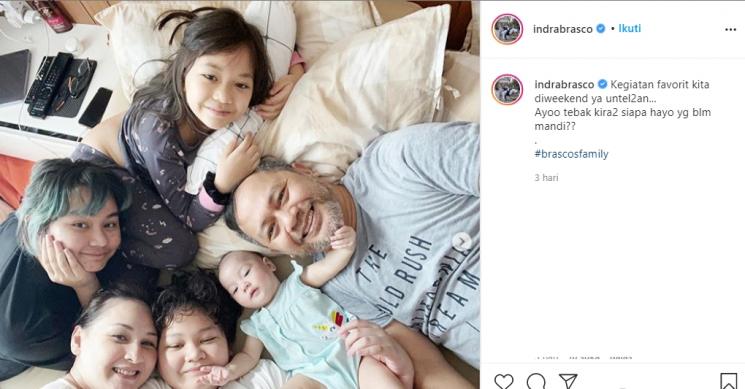 Momen harmonis keluarga Mona Ratuliu (Instagram.com/indrabrasco)