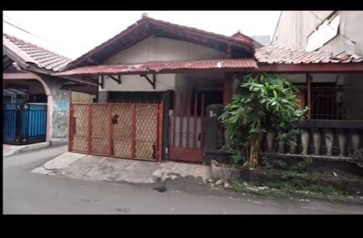 Rumah lama Andhika Pratama. (Youtube/UssyAndhikaOfficial)