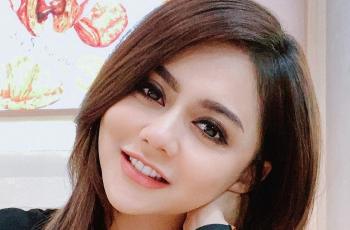 Jenita Janet Tak Berhenti Menangis Usai Diberikan Kejutan oleh Suami: Diratukan Sama Orang yang Tepat